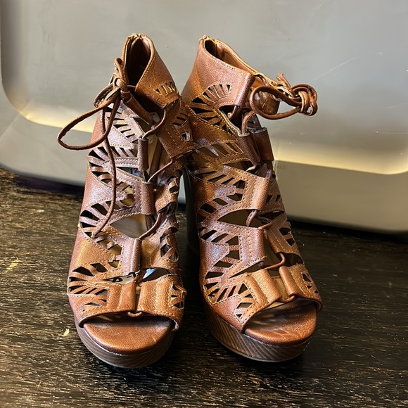 Brown wedge heels - Picture 5 of 13